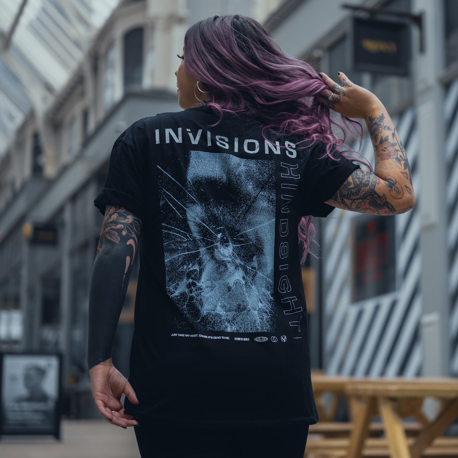 'Hindsight' - T-Shirt